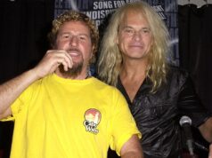 大衛李羅斯 (David Lee Roth) 取消巡演得到了 Sammy Hagar 的公眾支持