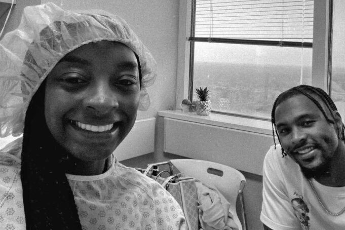 西蒙·拜爾斯 (Simone Biles) 在六月的健康恐慌中“瀕臨死亡”後接受了手術