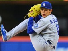 凱爾·塔克結束本壘打荒,新秀佐佐木在道奇隊獲勝中大放異彩