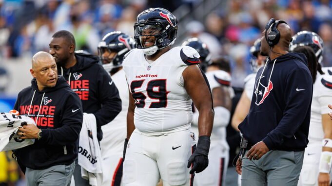 德州人G埃德·英格拉姆：我們在進攻線上做了一個完整的180°
