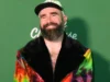 为什么杰森·凯尔斯在新歌中要求撒尿 Why Jason Kelce is Asking for Pee in New Song