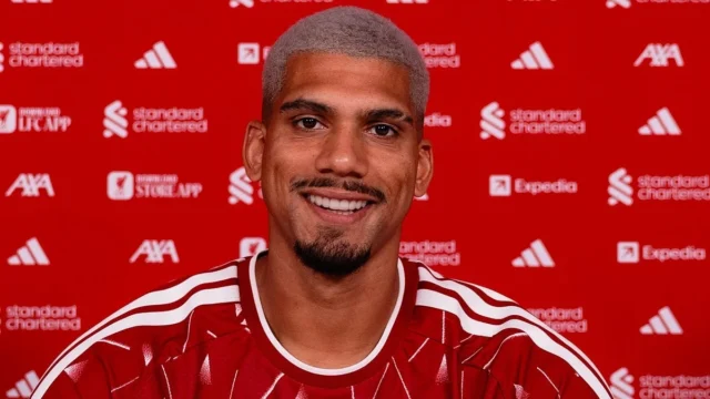 Why Araujo's signing solves three problems for Iraola Why Araujo's signing solves three problems for Iraola