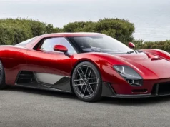 迈凯伦 McL 6GT 是自标志性 F1 以来第一款手动迈凯伦赛车。 The McLaren McL 6GT is the first manual McLaren since the iconic F1
