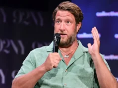 Barstool 总部发生令人震惊的斗殴事件,“Uber 司机袭击员工” Shocking brawl at Barstool HQ as 'Uber driver attacks staffer'