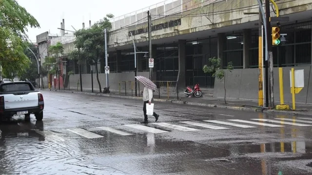 寒冷抵达圣地亚哥：下雨、刮风，需要几天时间脱掉外套 – Diario Panorama