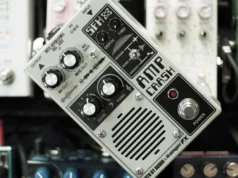 这个小吉他放大器是我用过的最不起眼的踏板 Up close view of Amp Crash guitar amp.