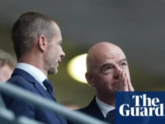 欧足联 因凡蒂诺 |马特·休斯 Gianni Infantino with the World Cup