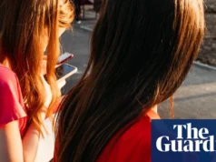 美国各州指责 Meta 在关键审判中掩盖青少年社交媒体成瘾研究 US states accuse Meta of covering up research on teen social media addiction in pivotal trial