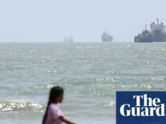 伊朗面临霍尔木兹海峡悖论,战略价值被侵蚀 Iran faces strait of Hormuz paradox as strategic value of chokehold erodes