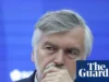 俄罗斯高级银行家因发表关于战时经济的严厉言论而被解雇 Senior Russian banker fired after scathing speech on wartime economy