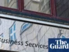 我怎样才能让 NHS 养老金部门相信我没有死? How can I convince NHS pensions that I am not dead?