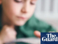 英国希望在达成 180 亿美元和解协议后效仿美国的儿童安全措施 Social media ban for children under 16