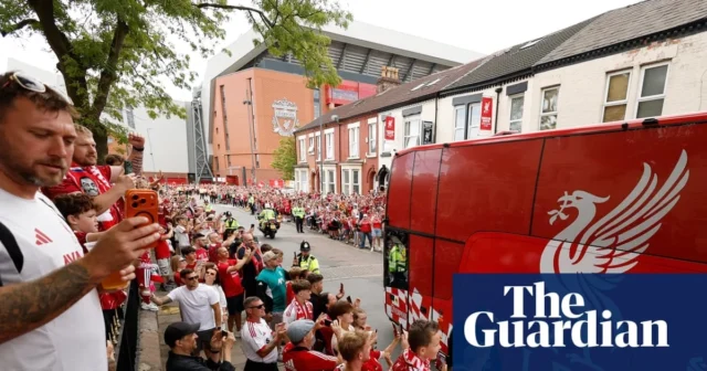 Liverpool owners close to £1.35bn sale of 30% stake to consortium including Jeff Bezos Liverpool owners close to £1.35bn sale of 30% stake to consortium including Jeff Bezos