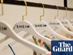 快时尚巨头 Sheen 将香港 IPO 定价折价 270 亿美元 Fast-fashion giant Shein sets cut-price $27bn valuation for Hong Kong IPO