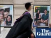 英国毕业生职位空缺降至十年来最低水平 UK graduate job vacancies plunge to lowest in a decade