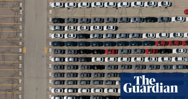 特朗普宣布对加拿大汽车、卡车和钢铁征收50%的新关税