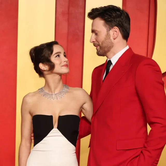 克里斯·埃文斯 (Chris Evans) 在与阿尔巴·巴普蒂斯塔 (Alba Baptista) 迎来宝宝后分享了对父亲身份的罕见见解 克里斯·埃文斯 (Chris Evans) 在与阿尔巴·巴普蒂斯塔 (Alba Baptista) 迎来宝宝后分享了对父亲身份的罕见见解