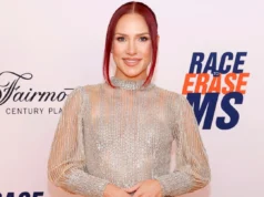 莎娜·伯吉斯 (Sharna Burgess) 详细介绍了 DWTS 时隔五年后“回家”的情况 Sharna Burgess Details “Coming Home” to DWTS After 5-Year Break