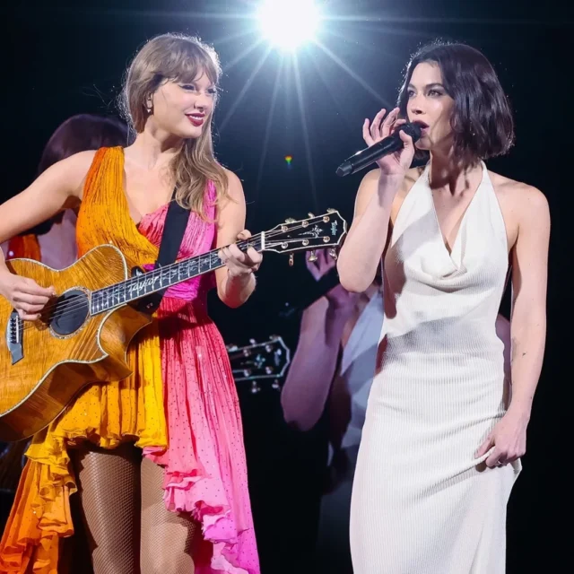 格雷西·艾布拉姆斯 (Gracie Abrams) 用一条评论正式平息了泰勒·斯威夫特 (Taylor Swift) 的不和谣言 格雷西·艾布拉姆斯 (Gracie Abrams) 用一条评论正式平息了泰勒·斯威夫特 (Taylor Swift) 的不和谣言