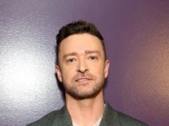 贾斯汀·汀布莱克 (Justin Timberlake) 和 6 岁的儿子菲尼亚斯 (Phineas) 在新照片中打高尔夫球时表现出色 Justin Timberlake and Son Phineas, 6, Bring Their A-Game While Golfing in New Photo