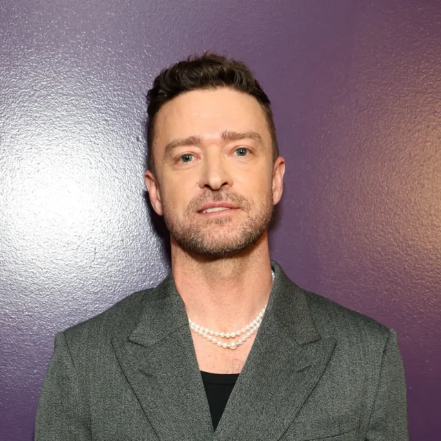 贾斯汀·汀布莱克 (Justin Timberlake) 和 6 岁的儿子菲尼亚斯 (Phineas) 在新照片中打高尔夫球时表现出色 贾斯汀·汀布莱克 (Justin Timberlake) 和 6 岁的儿子菲尼亚斯 (Phineas) 在新照片中打高尔夫球时表现出色