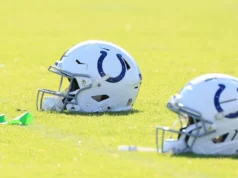 小马队 STC 布莱恩·梅森在侧面碰撞后膝盖韧带撕裂 Colts STC Brian Mason suffered multiple torn ligaments in knee from sideline collision