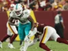 杰夫·哈夫利 (Jeff Hafley) 因违反体育道德的行为犯规而将奥利·戈登二世 (Ollie Gordon II) 退出周五的比赛 Jeff Hafley pulled Ollie Gordon II from Friday's game for unsportsmanlike conduct foul