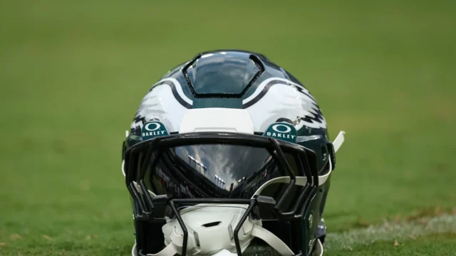 RB Ja’Quinden Jackson 出院并于周六晚上对阵老鹰队的比赛中回家