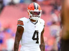 德肖恩·沃森对布朗队球迷嘘声的反应“缺乏自我意识” Deshaun Watson’s reaction to Browns fan boos ‘lacks self-awareness’