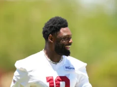 红雀队通过几步动作将乔什·斯威特从活跃/PUP 状态中激活 Cardinals activate Josh Sweat from active/PUP among several moves