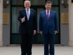 唐纳德·特朗普表示,中国国家主席习近平将在两周后访问美国 WhatsApp