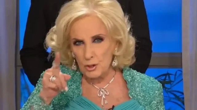 100 岁生日后不久，米尔莎·勒格朗 (Mirtha Legrand) 收到了最坏的消息：“他们想要让她无效。”