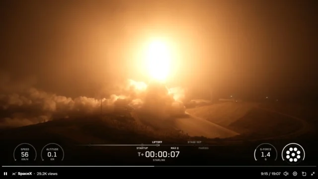 SpaceX 在黎明前从加州发射 Starlink 卫星送入轨道 SpaceX 在黎明前从加州发射 Starlink 卫星送入轨道