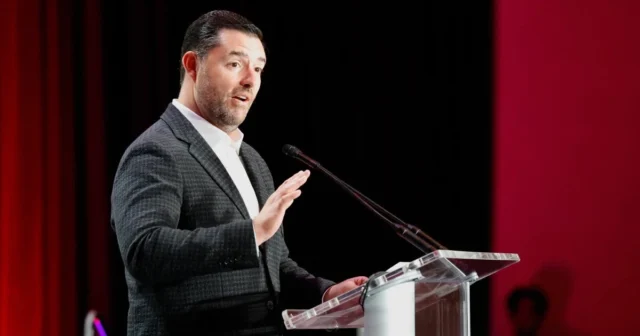 49 人队老板杰德·约克是否违反了 NFL 的行为政策?专员表示“正在审查中” 49 人队老板杰德·约克是否违反了 NFL 的行为政策?专员表示“正在审查中”