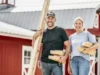 HGTV 的戴夫·马尔斯 (Dave Mars) 和珍妮·马尔斯 (Jenny Mars) 在一次“一生一次”的家庭旅行中处理了意大利的一项翻修工程。 HGTV's Dave and Jenny Marrs Take on Renovation Project in Italy During 'Once-in-a-Lifetime' Family Trip
