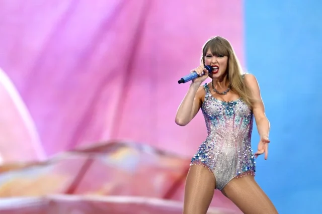 Taylor Swift To Be Inducted Into Nashville Songwriters Hall Of Fame Taylor Swift To Be Inducted Into Nashville Songwriters Hall Of Fame