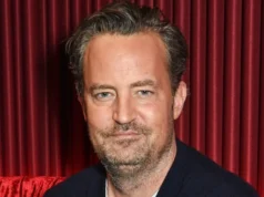 马修·佩里多年来:已故《老友记》明星照片中的生活 Matthew Perry Through the Years: The Late 'Friends' Star's Life in Photos