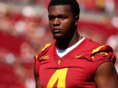 受伤的南加州大学防守后卫贾基姆·斯图尔特将缺席赛季揭幕战 Injured USC defensive lineman Jahkeem Stewart will miss season opener