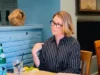 珍娜·费舍尔 (Jenna Fischer) 承认她在颁奖典礼上“完全假装”是康纳·斯托里 (Connor Storrie) 的公关人员 Anna Faris, Scary Movie