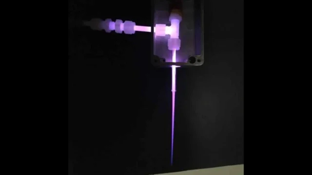 科学家为宇航员打造“洗衣枪”,通过喷射等离子体来清洗衣服 科学家为宇航员打造“洗衣枪”,通过喷射等离子体来清洗衣服
