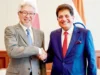 Piyush Goyal:印度与另外 8-9 个国家进行贸易 Union Minister Piyush Goyal (right) meets with Corporate Officer and Executive Vice President Global Sales Division and India Business Takeshi Okubo. Pics/PTI