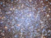 古老的星星在天体吊灯中耀眼夺目| 2026 年 8 月 21 日当天的太空照片 A starfield with bright stars in blue, white, yellow and orange.