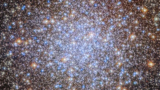 古老的星星在天体吊灯中耀眼夺目| 2026 年 8 月 21 日当天的太空照片 古老的星星在天体吊灯中耀眼夺目| 2026 年 8 月 21 日当天的太空照片