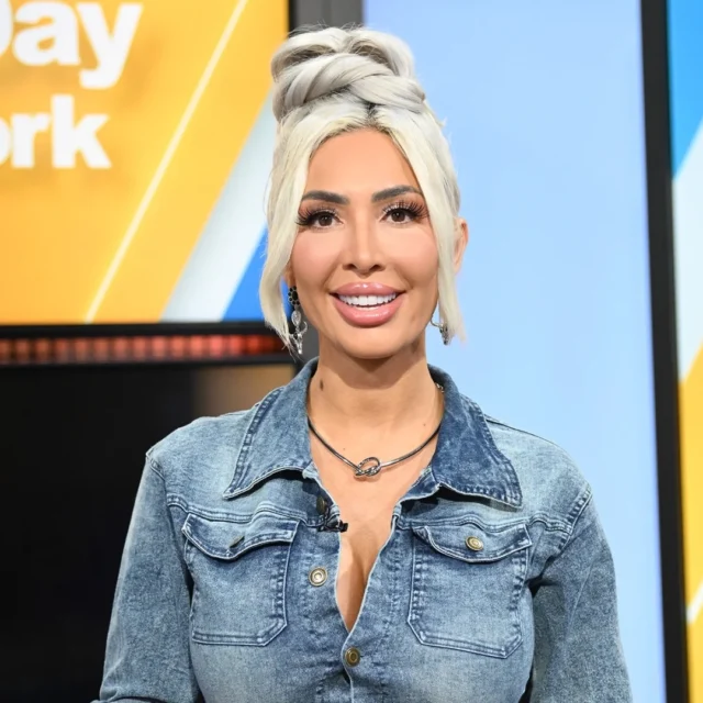 青少年妈妈法拉·亚伯拉罕 (Farrah Abraham) 分享了她与父母断绝关系后的立场 青少年妈妈法拉·亚伯拉罕 (Farrah Abraham) 分享了她与父母断绝关系后的立场