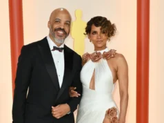 一睹哈莉·贝瑞 (Halle Berry) 与她的两个孩子和未婚夫范·亨特 (Van Hunt) 的私人世界 Inside Halle Berry’s Private World With Her 2 Kids and Fiancé Van Hunt
