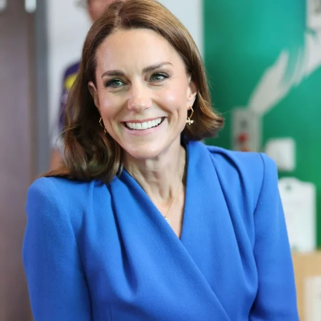 凯特·米德尔顿 (Kate Middleton) 在夏末的发型转变中继续她的金发之旅 凯特·米德尔顿 (Kate Middleton) 在夏末的发型转变中继续她的金发之旅