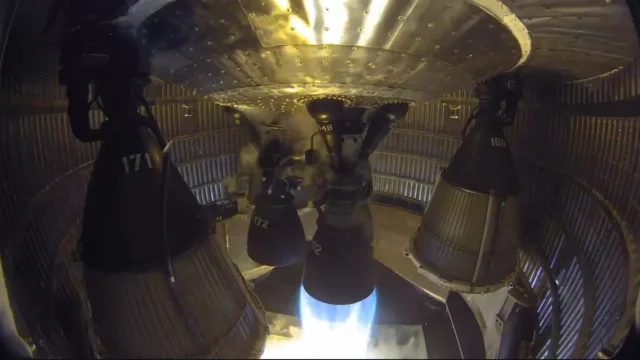 SpaceX 在巨型火箭第一次轨道飞行之前启动了星际飞船（视频）