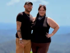 惠特尼·韦·托尔 (Whitney Way Thore) 如何与未婚夫杰克·博杜安 (Jake Beaudoin) 从此过上幸福的生活 How Whitney Way Thore Found Her Happily Ever After With Fiancé Jake Beaudoin