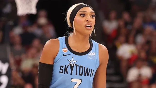 DiJonai Carrington, who declared 'White privilege' after ejection, plays vs Storm as WNBA remains silent DiJonai Carrington, who declared 'White privilege' after ejection, plays vs Storm as WNBA remains silent