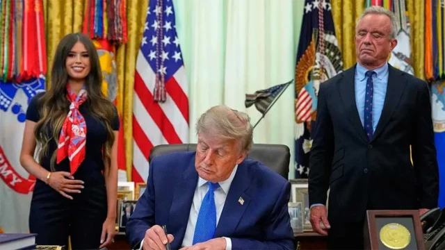 Donald Trump firmó una orden para reducir y espaciar las vacunas en niños Donald Trump firmó una orden para reducir y espaciar las vacunas en niños